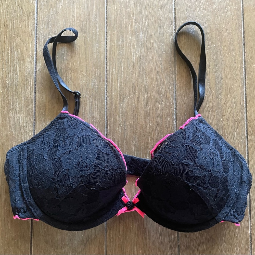 H&M black lace push-up bra, size 32C